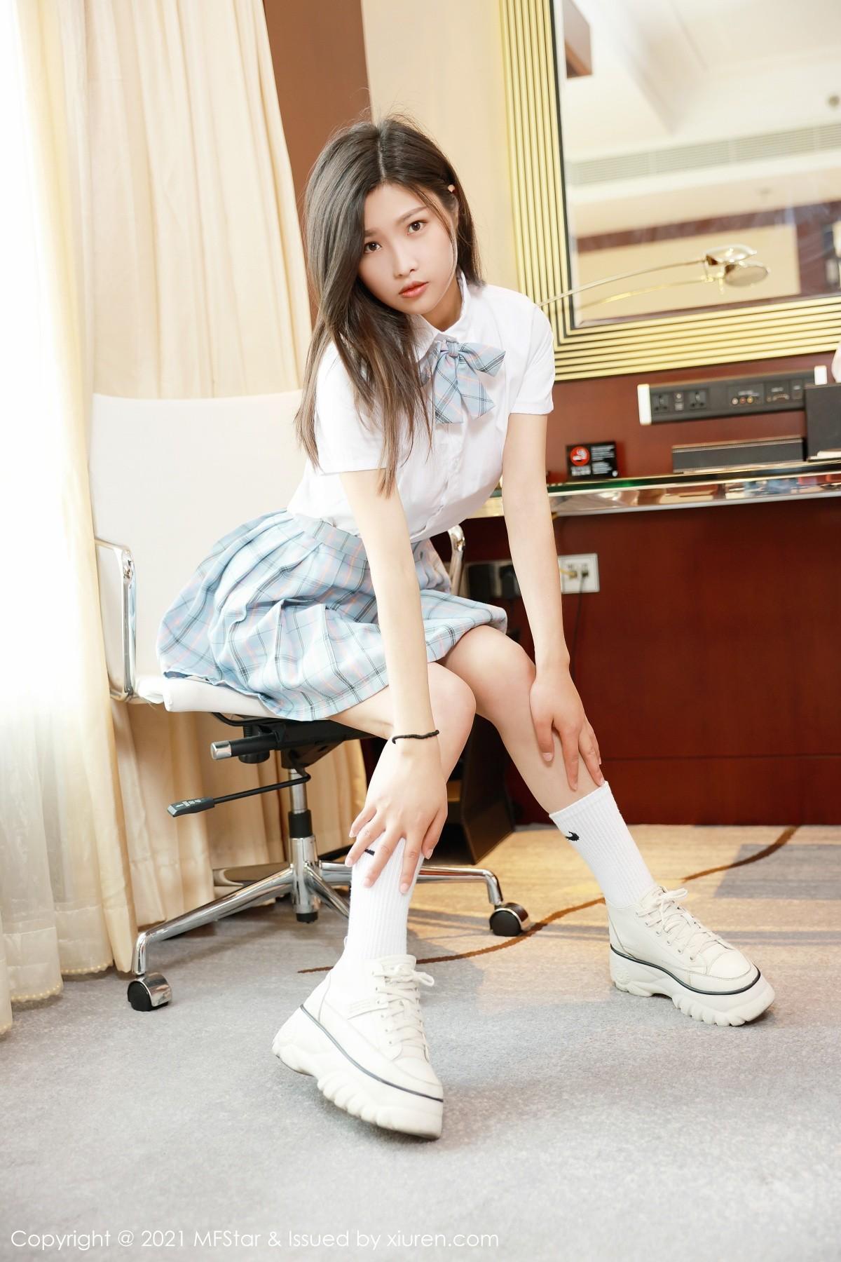 Xingmeng Classic JK Uniform Theme Private Semi-dressed Revealing White Tender Buttocks Gorgeous Photoshoot 43P 5