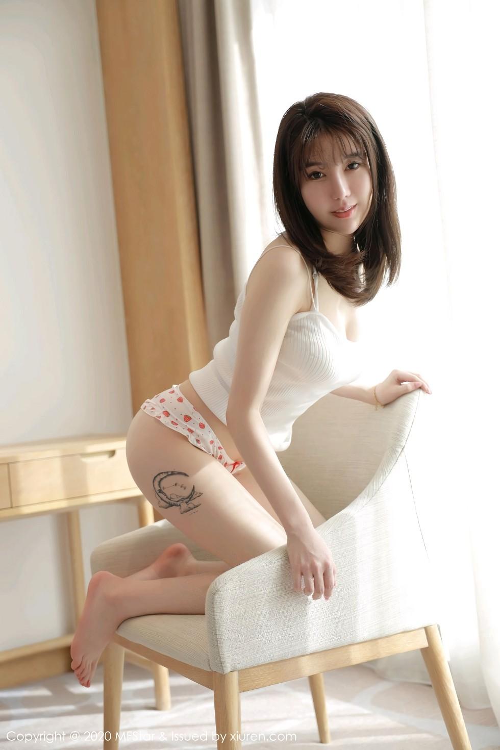 Fang Zixuan Pink Nurse Uniform Theme Bed Sheer Pantyhose Alluring Beautiful Photo Set 49P 2