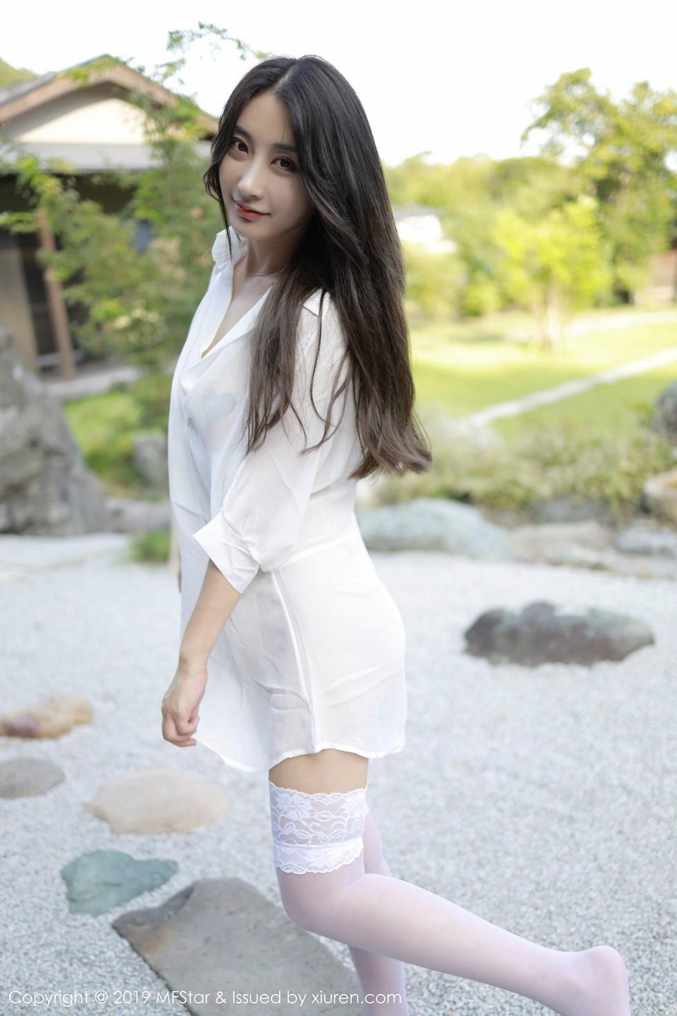 Betty Lin Zixin Japan travel photoshoot outdoor white shirt with lace stockings exquisite photo set 53P 6