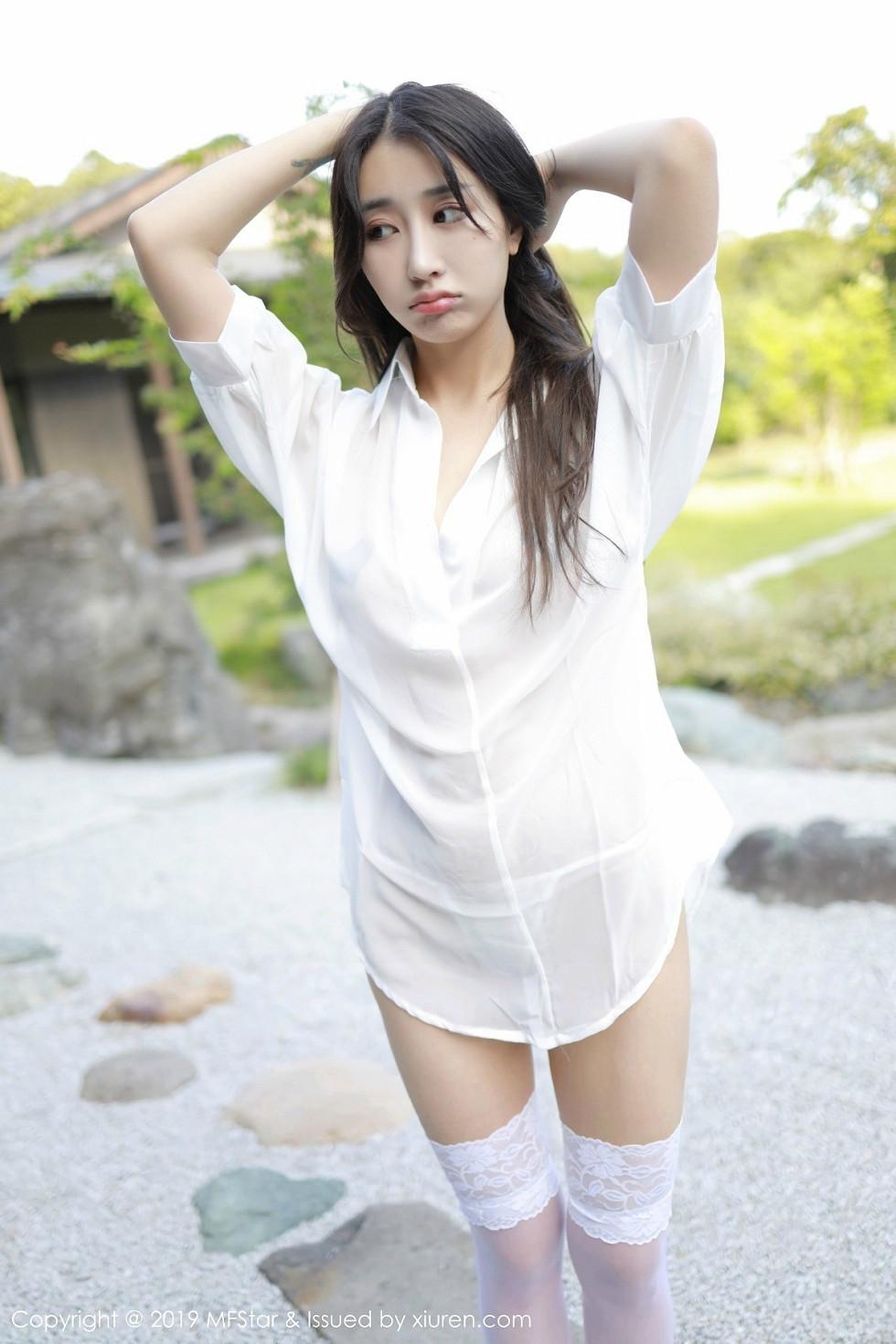 Betty Lin Zixin Japan travel photoshoot outdoor white shirt with lace stockings exquisite photo set 53P 7