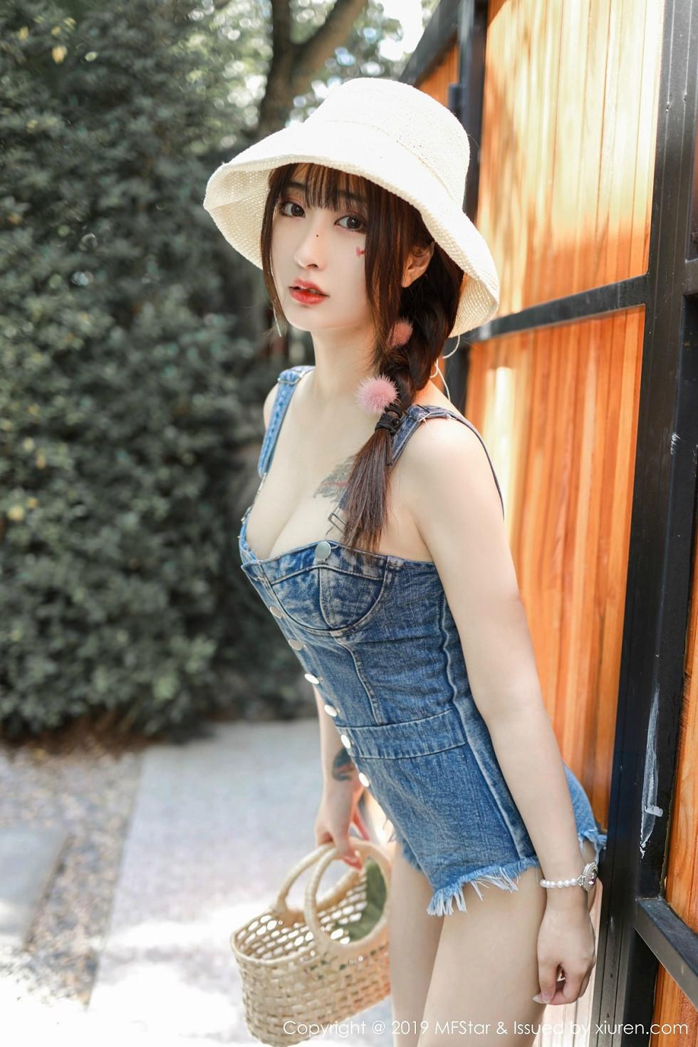 Betty Lin Zixin Japan travel photoshoot denim jumpsuit vacuum exposed magnificent breasts stunning photos 57P 3